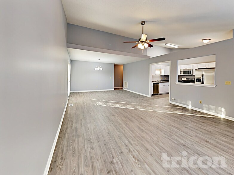 Building Photo - 305 Trowbridge Rd