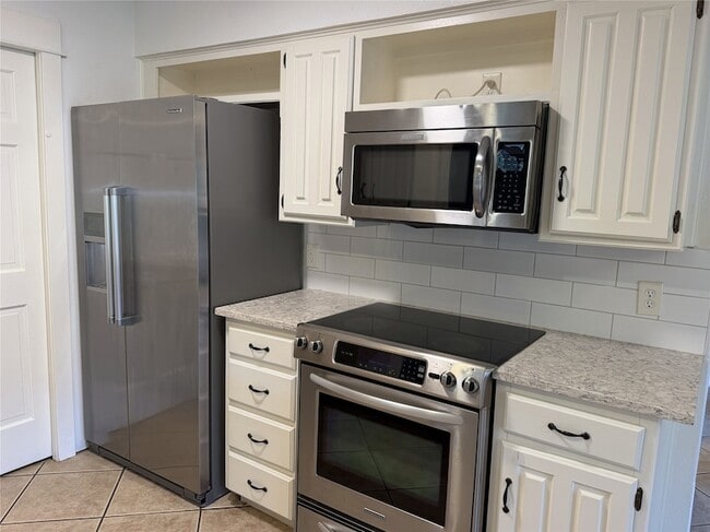 Building Photo - 3412 Timberline Dr
