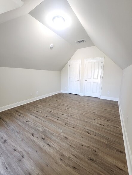 Building Photo - 18145 River Birch Dr