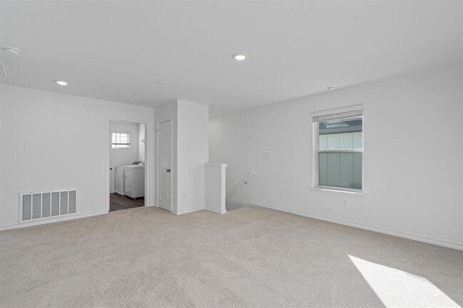 Building Photo - 812 Heartseed Ave