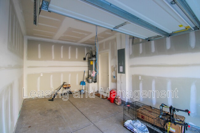 Building Photo - 507 Scarlett Maple St