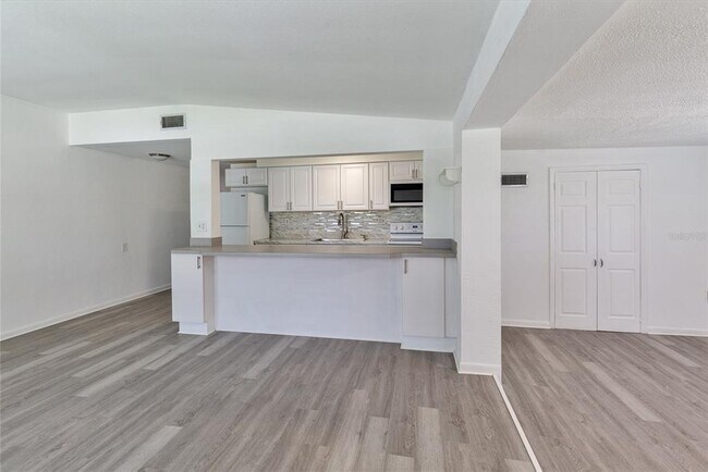 Building Photo - 2312 Belmar Dr