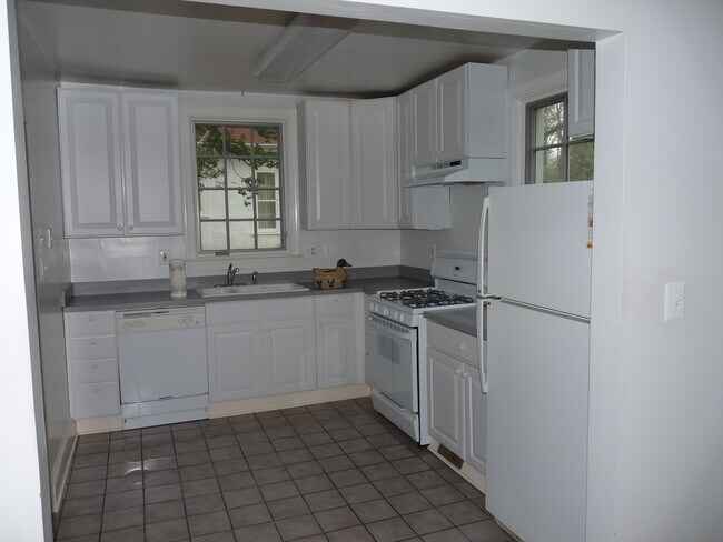 Kitchen - 2207 Military Rd