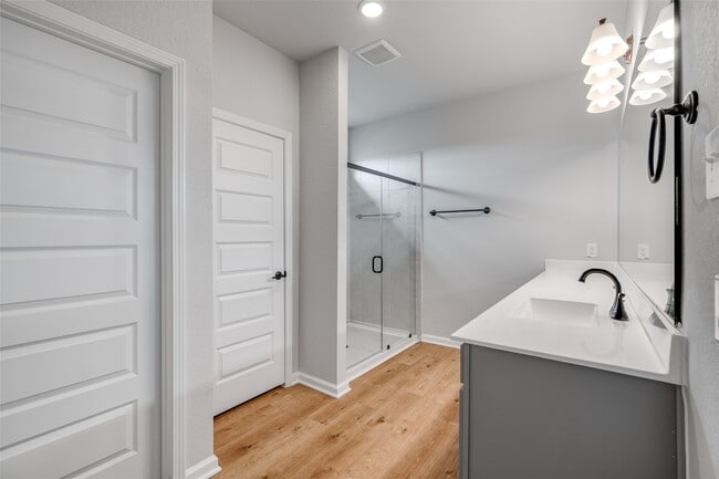 Building Photo - 32315 Clouser Minnou Ct