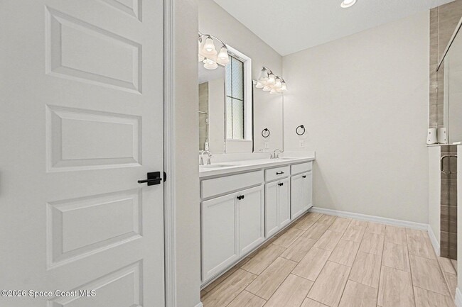 Building Photo - 2588 Pangea Cir