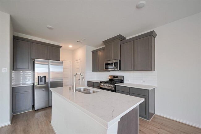 Building Photo - 27846 Western Crk Ct