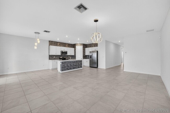Building Photo - 13275 NW Copper Creek Dr