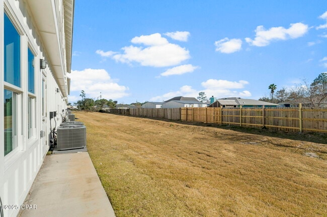 Building Photo - 7007 Patronis Dr