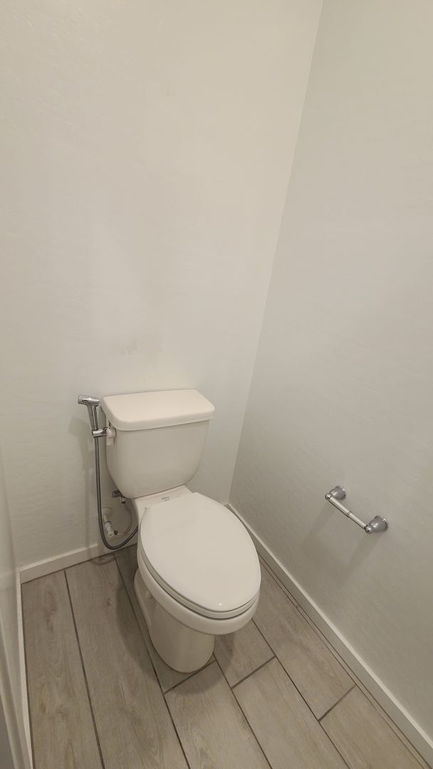 Building Photo - 3 Bedroom 2.5 Bath Townhouse