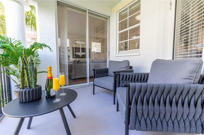 Building Photo - 3255 NE 184th St