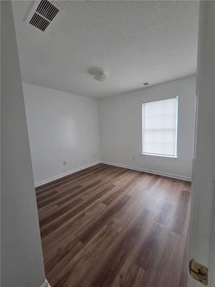 Building Photo - 357 Azalea Cir