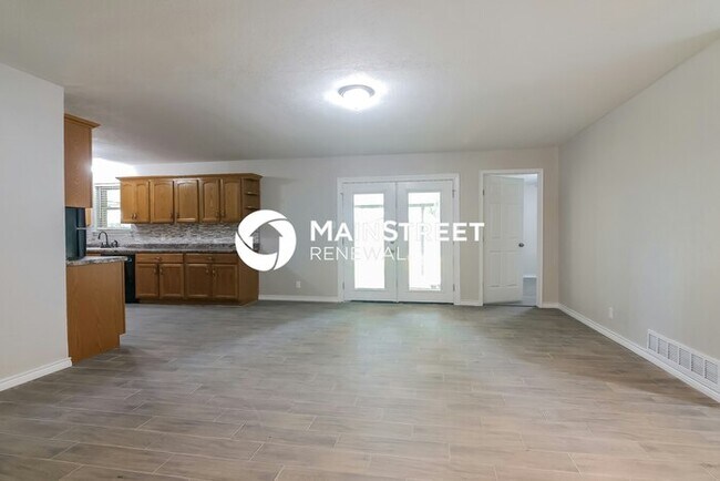 Building Photo - 4 Bedroom Pet-Friendly Home in Burleson, T...