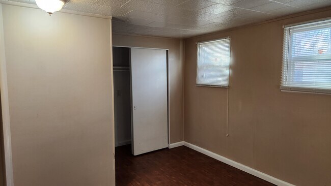 Building Photo - 278 Baird Ave
