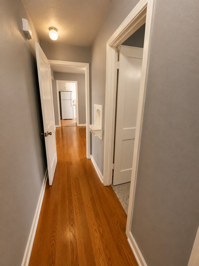 Building Photo - Alamo Heights Townhome