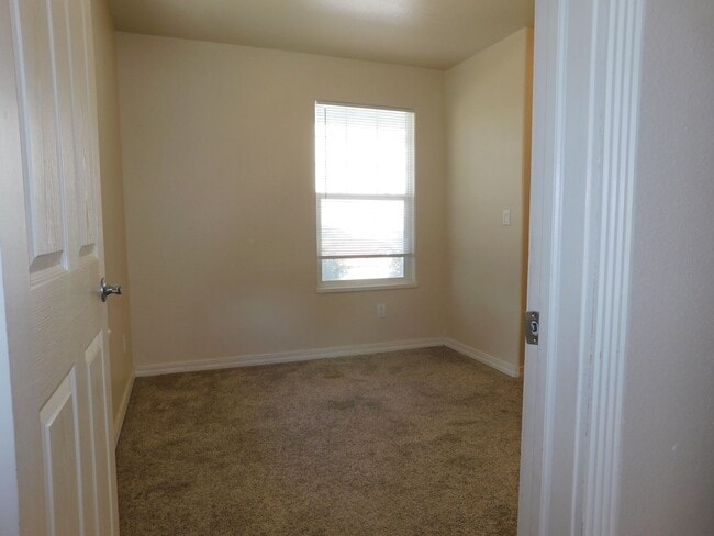 Building Photo - 1183 Inverness Way