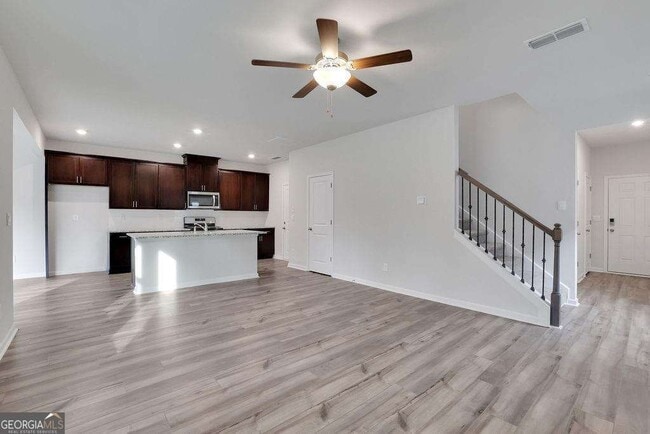 Building Photo - 291 Wells Cir