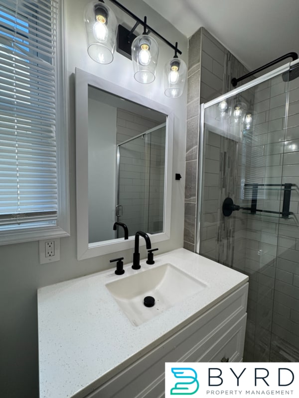 Building Photo - 5101 Boscobel Ave