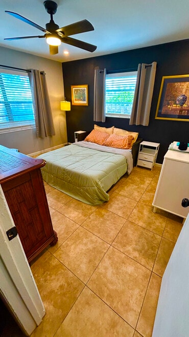 Building Photo - 1035 - 1037-1037 NE 32nd St