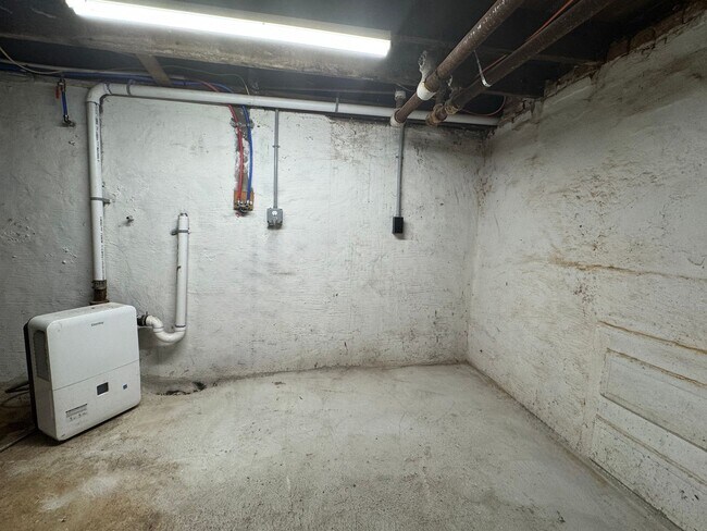 Building Photo - 3 Bedroom Home in Emmaus