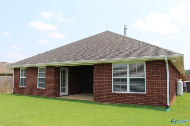 Building Photo - 103 Glen View Dr