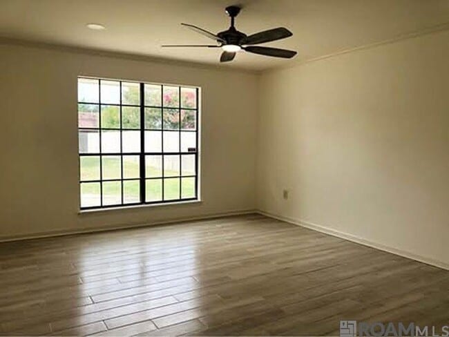 Building Photo - 13523 Willowridge Ave