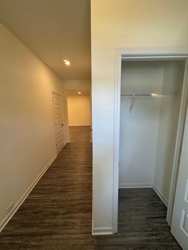 Building Photo - 127 Sawgrass Dr