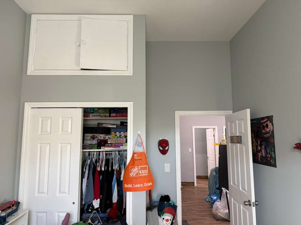 Building Photo - 100 E Valley Stream Blvd