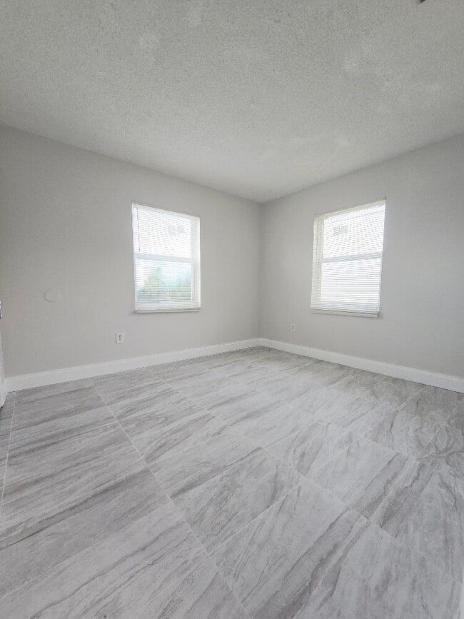 Building Photo - 4760 Lehto Ln