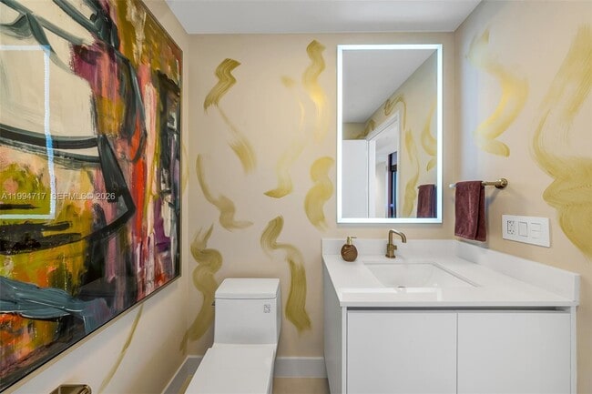 Building Photo - 700 NE 24th St