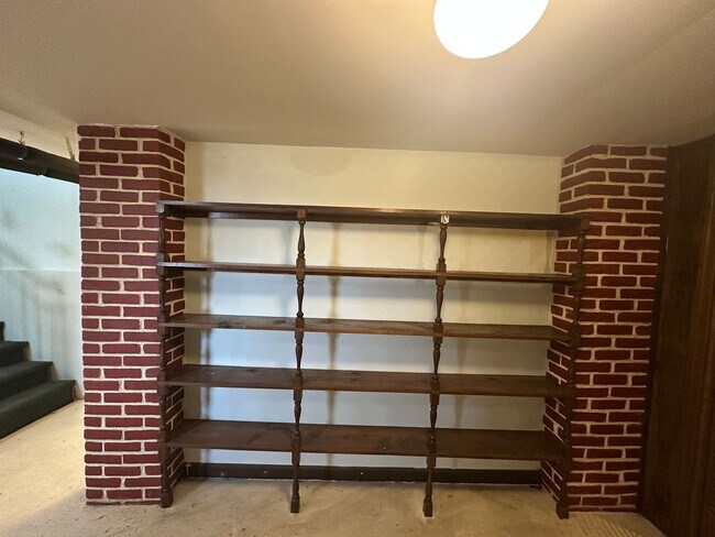 Building Photo - House in Bedford with Lot of Outdoor Space.