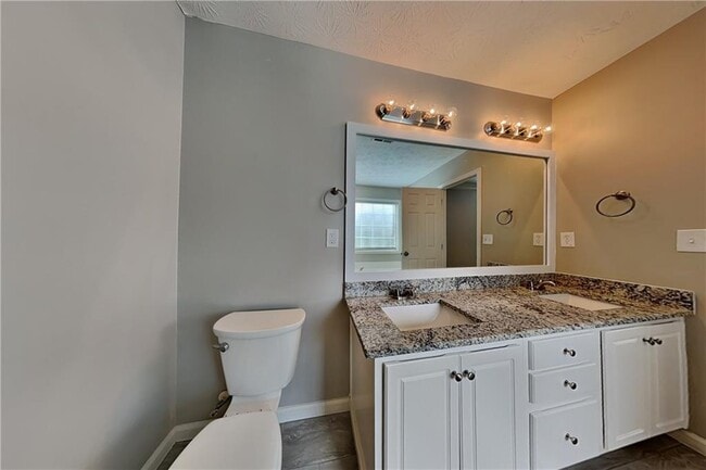 Building Photo - 511 Cambridge Way