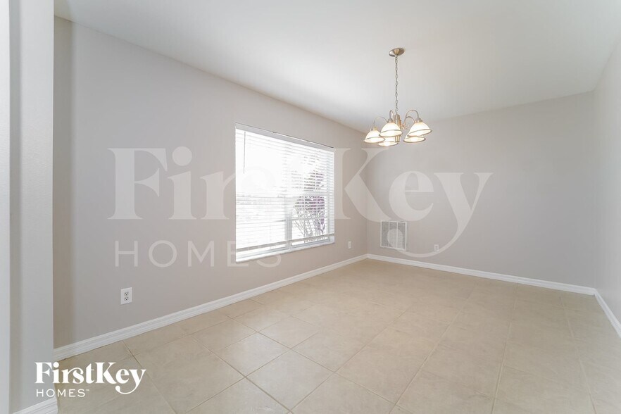 Building Photo - 3863 Atwater Dr