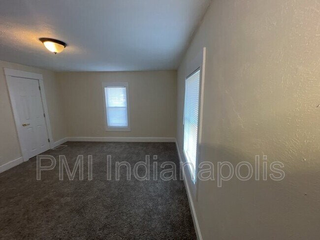 Building Photo - 1821 Grand Ave