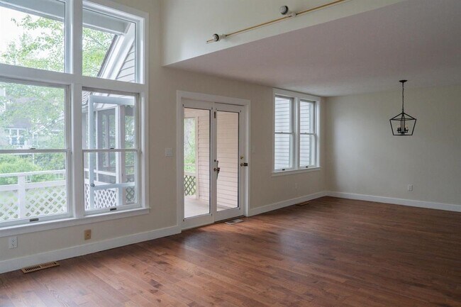 Building Photo - 57 Green Heron Ln