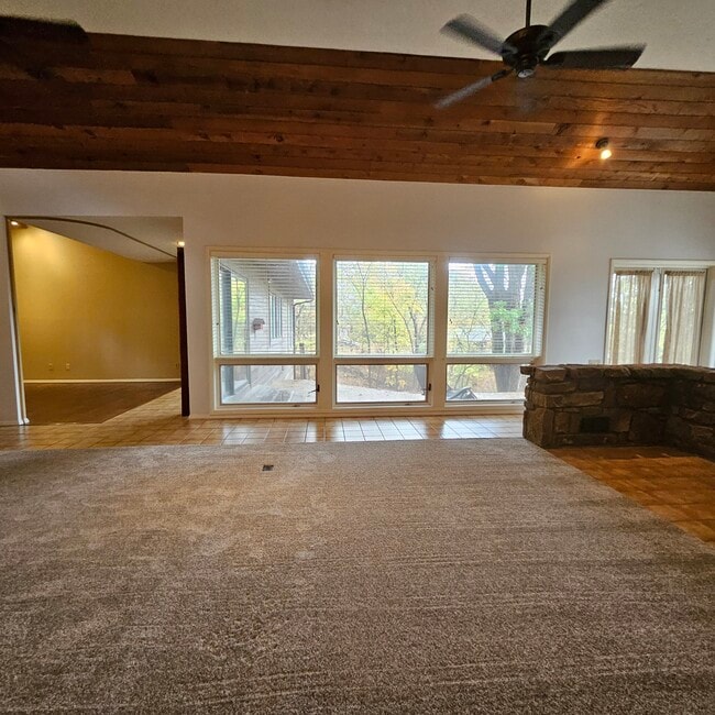 Building Photo - 81 Kincardine Dr