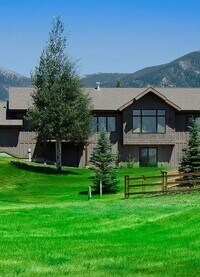 Building Photo - 720 St Andrews Dr