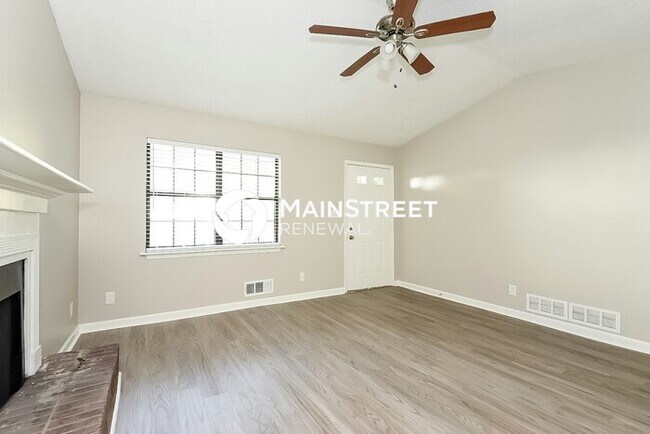 Building Photo - 3 Bedroom Pet-Friendly Home in Buford, GA with Main Street Renewal