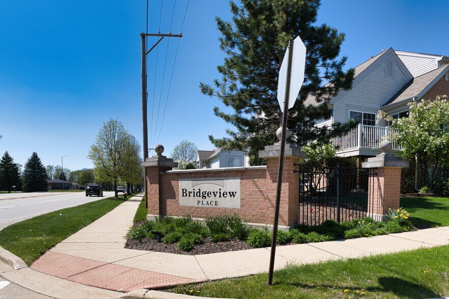 Building Photo - 7520 Claridge Dr