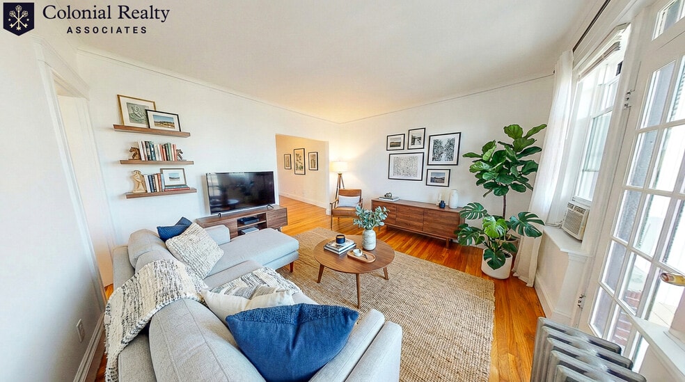 Building Photo - 2031 Commonwealth Ave