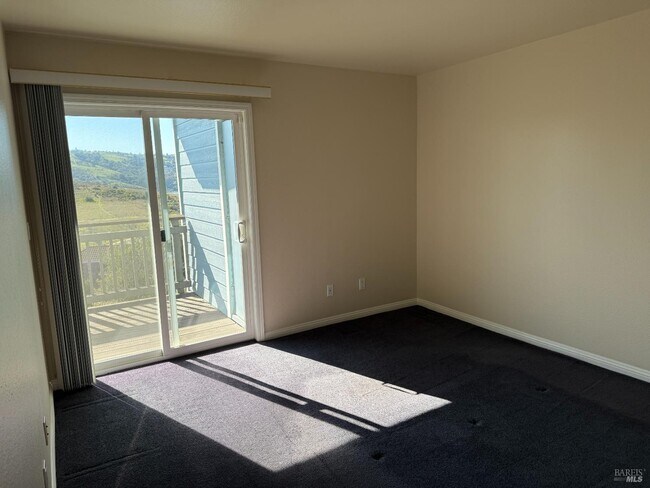 Building Photo - 310 Spyglass Pkwy