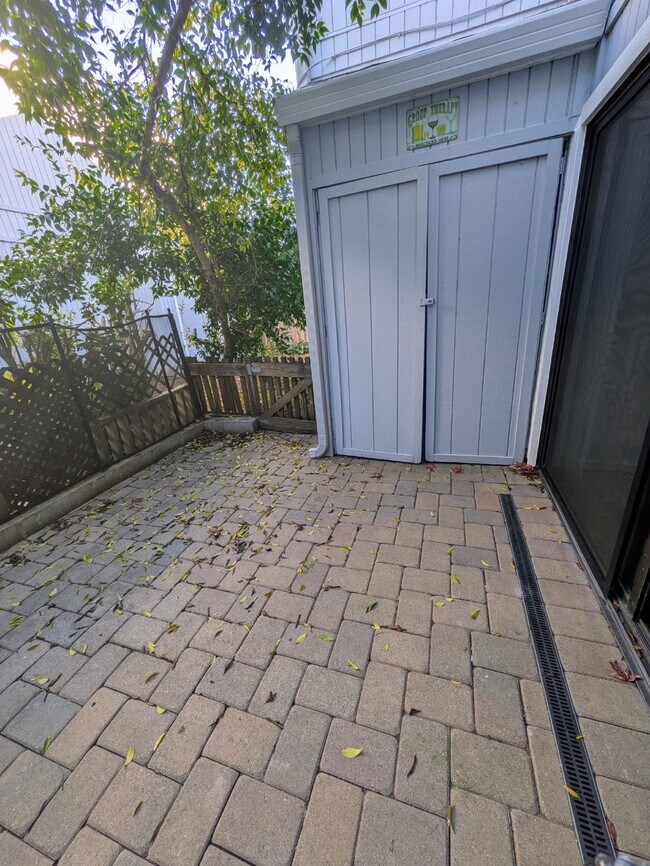 Building Photo - Updated Pricing + Move-In Special!  Co-signer OK! PLUS: 20% OFF your first month’s rent when you ...