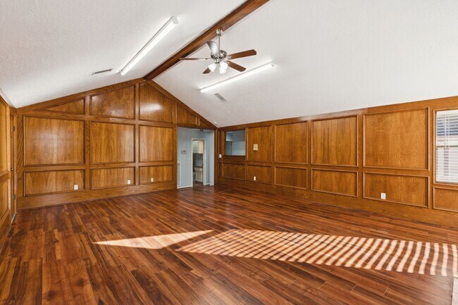 Building Photo - 14819 Walbrook Dr