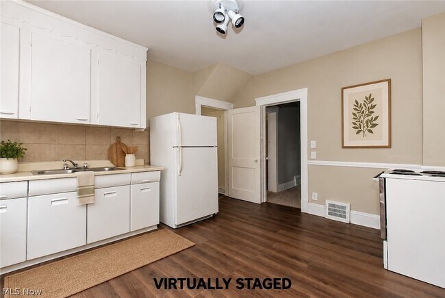 Building Photo - 3100 Montclair Ave