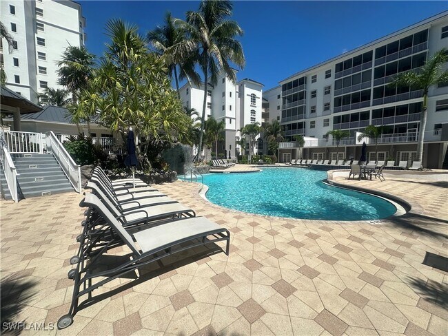 Building Photo - 470 Launch Cir