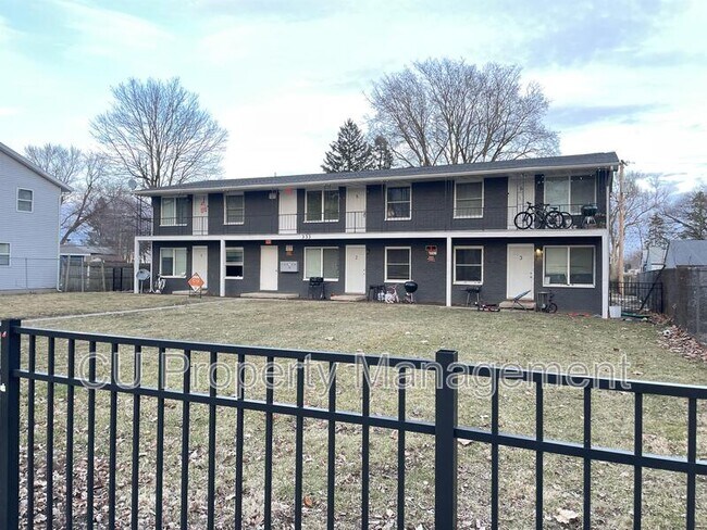 Building Photo - 333 S Steffler St