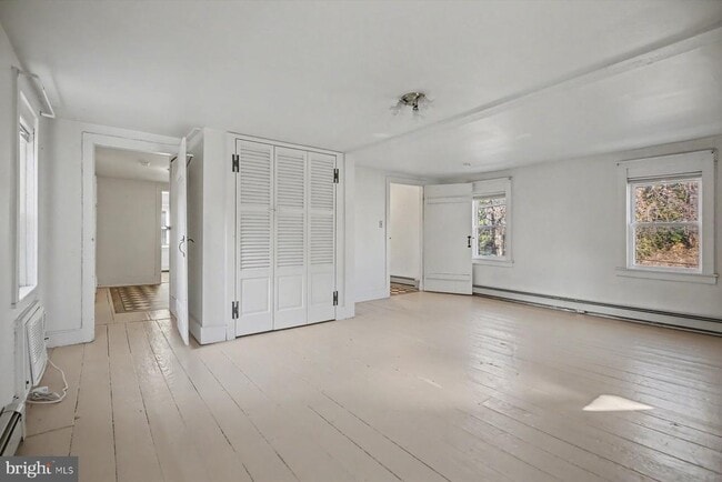 Building Photo - 739 Sergeantsville Rd