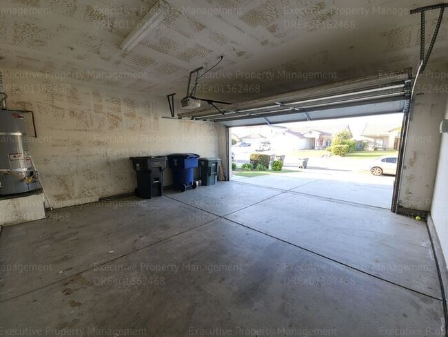 Building Photo - Charming 3 bedroom, 2 bathroom home locate...