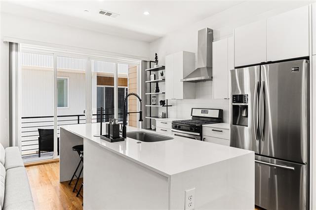 Building Photo - 3816 San Jacinto St