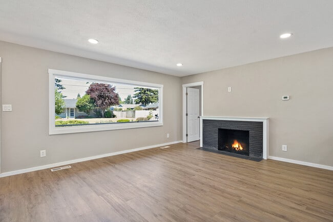 Building Photo - 8408 Dalton Dr SW