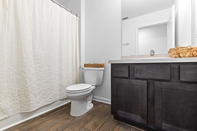 Building Photo - Almost new 3 bed 2 bath home